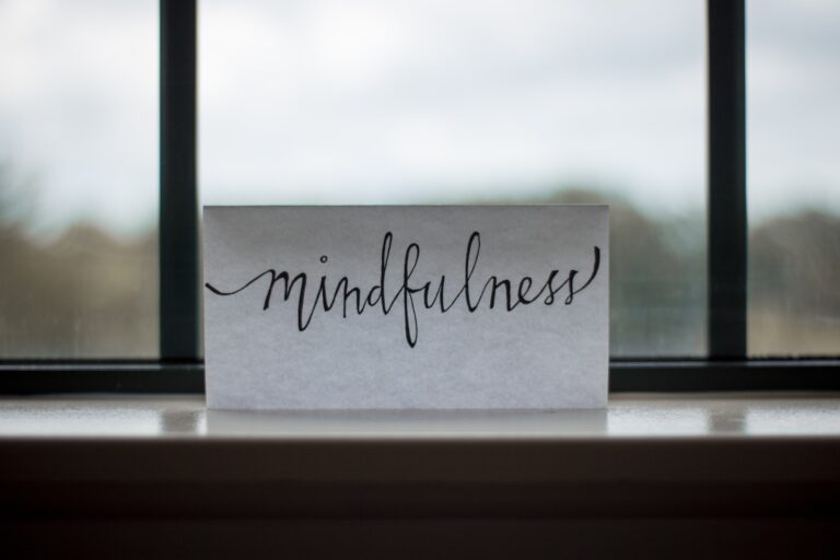Mindful Parenting: Embrace The Present, Empower Your Child’s Future