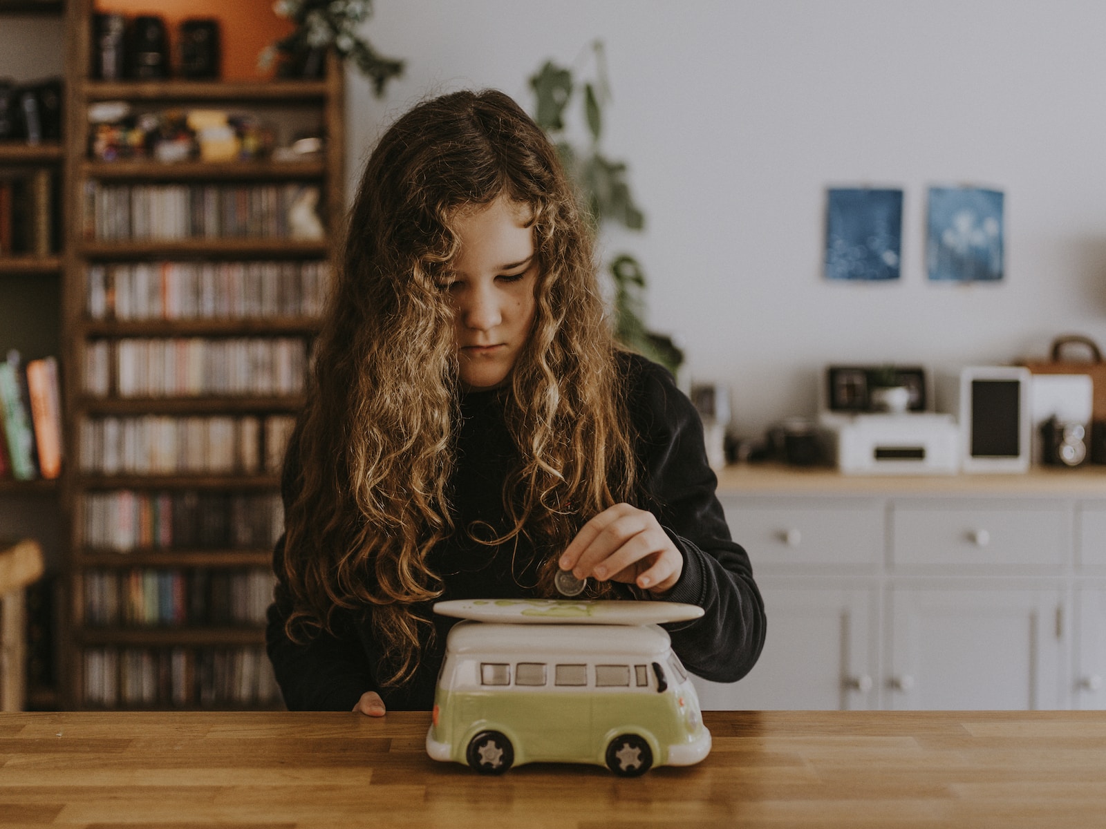How to Teach Kids About Money: Practical Tips for Parents