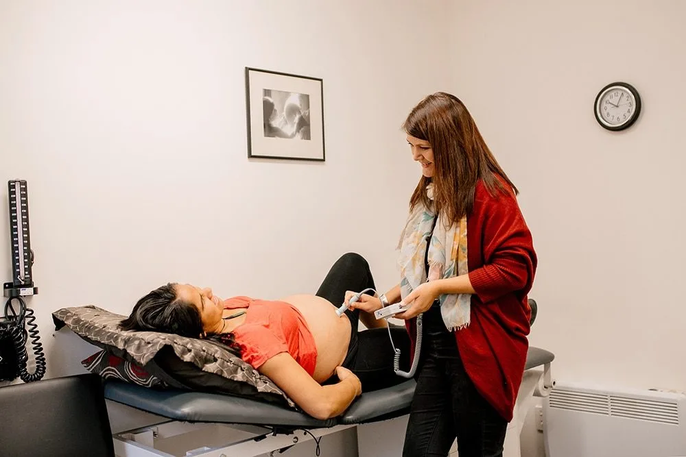 choosing a midwife for your natural birth